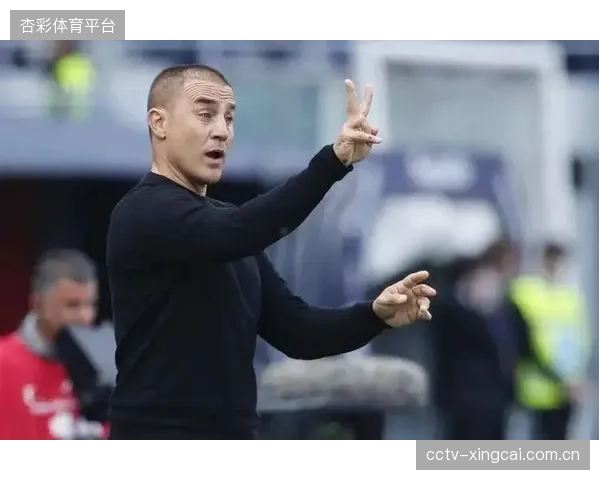 卡纳瓦罗的三中卫体系依赖胡桑诺夫的大范围覆盖，以及阿里克罗夫等球员的协防保护来应对不同对手。
